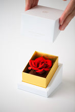 画像をギャラリービューアに読み込む, 美しさに心奪われる、“食べられる薔薇”の抹茶チョコレートケーキ

